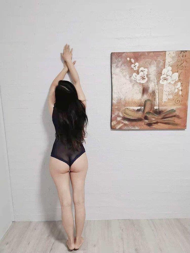 Natural busty. No fake photos!