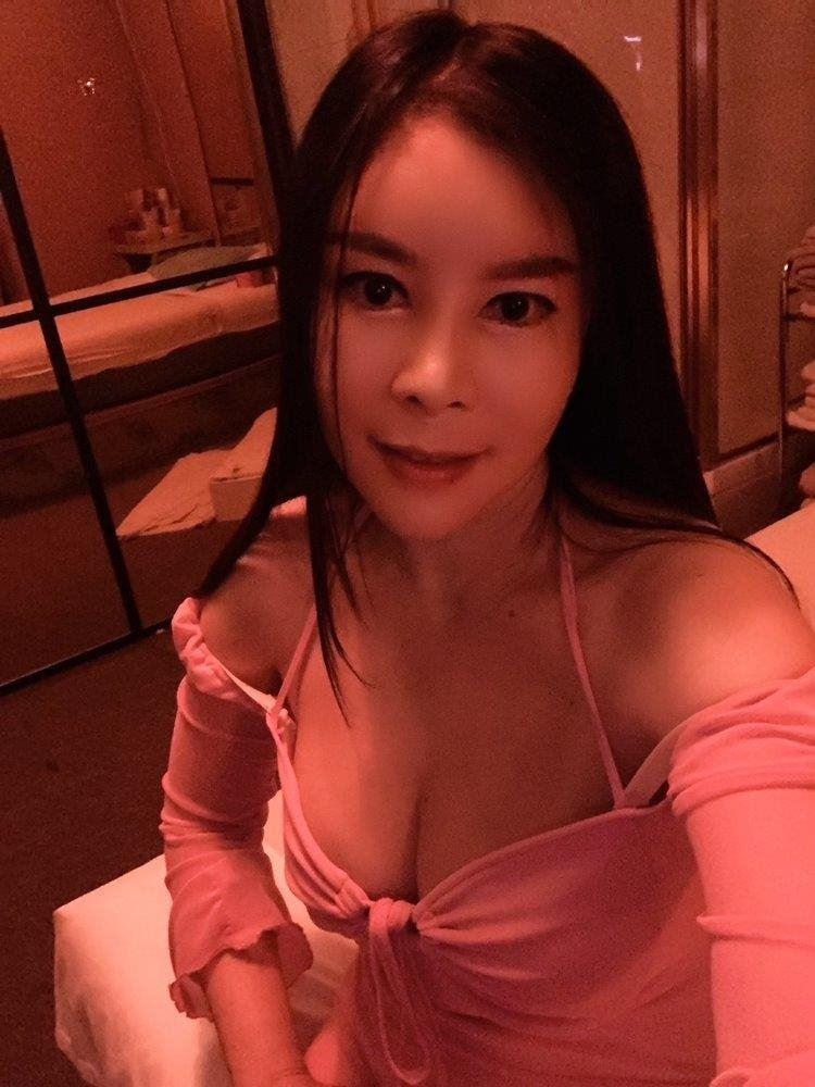 Thai goddess Gina -22yo