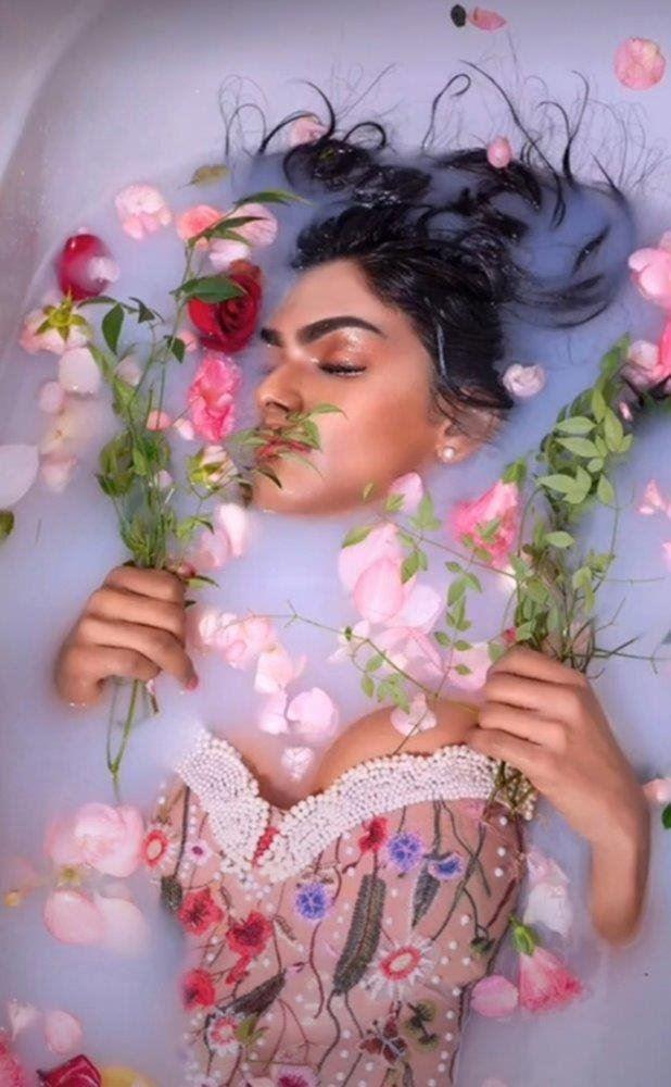 Hard and big cock transsexual shemale with brown skin