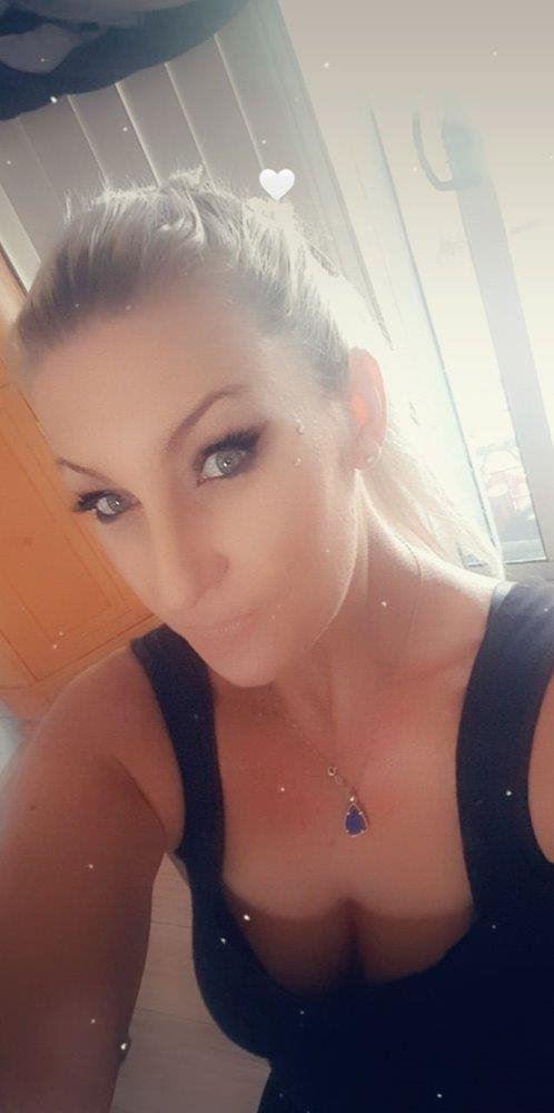 B L O W J O B G O D D E S S New Number 0402446388