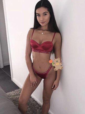 Sexy Malaysia girl Lisa visiting here now!