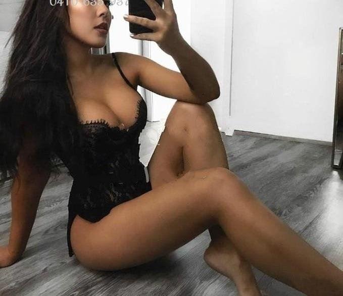 double GFE gorgeous young girl! 👅 no GAMES 💦😘