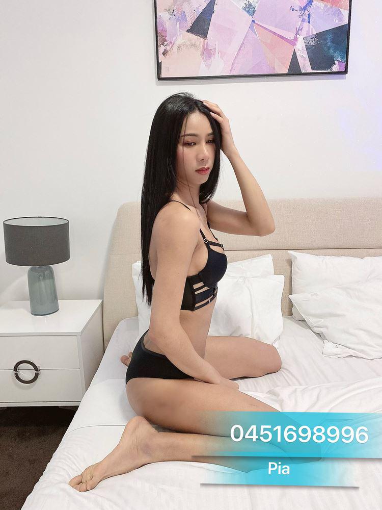 Hot Pia Young Asian Ladyboy