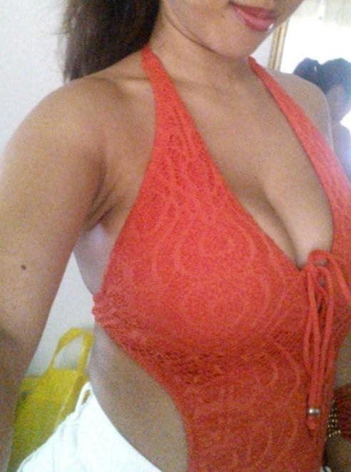 INDONESIAN SELFIE POSING HOTTIE Stephany Yaya 38DD CUPPED Busty Beauty Hot Face Hot Selfies