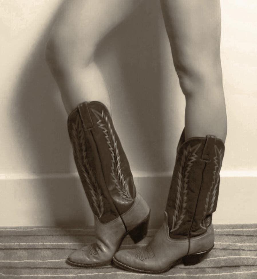 Emmy Layne ~ Genuine Stunner