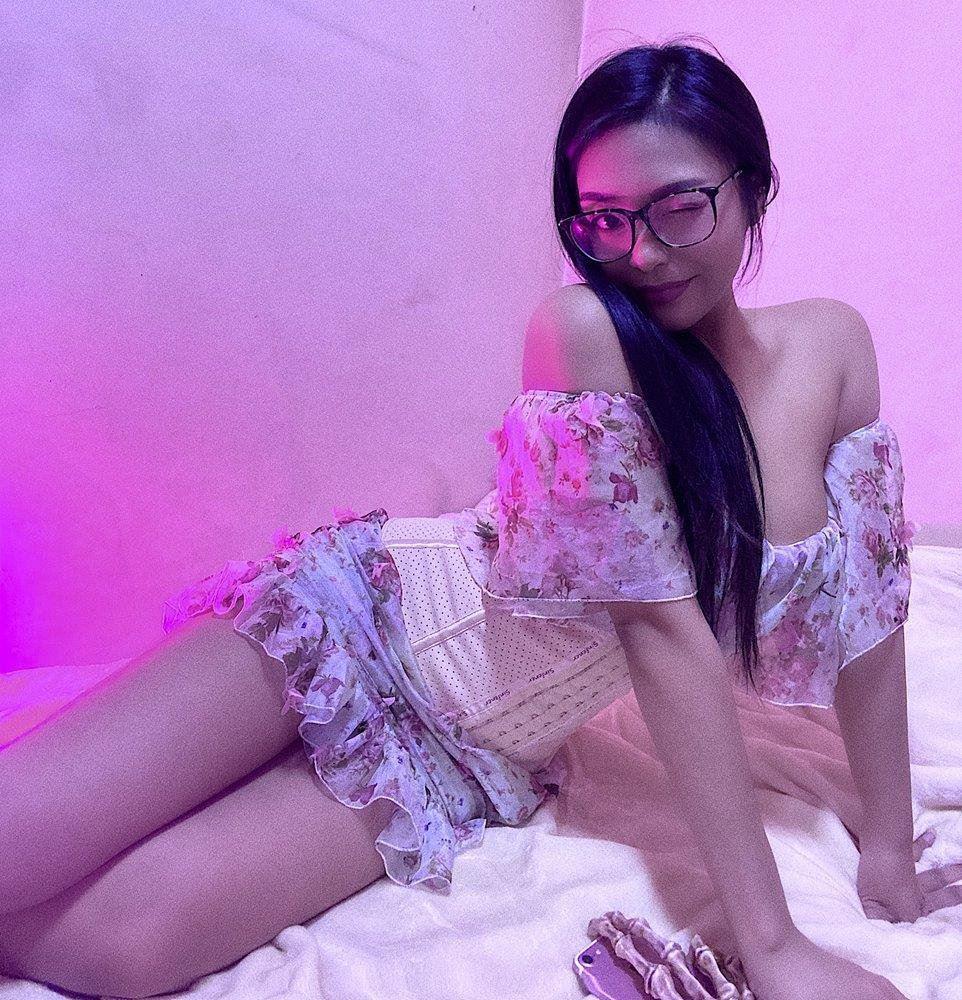 💋 Super cute Aussie with a dash of islander