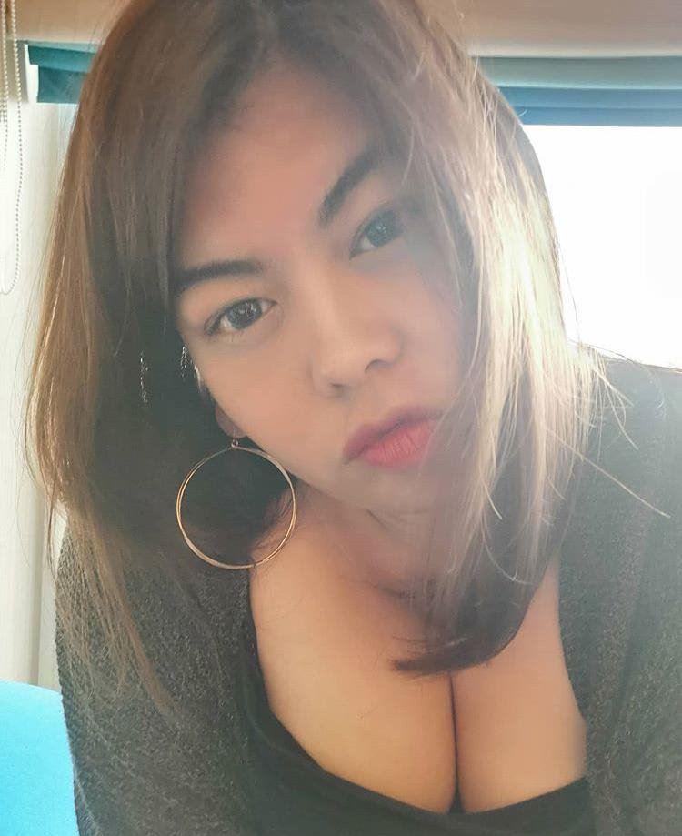 HOT NAUGHTY WILD HORNY GIRL😘