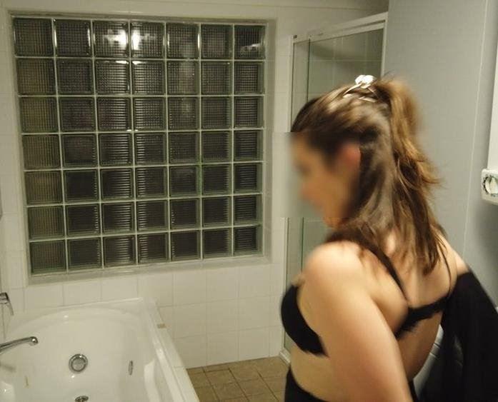 Sexy Fun Aussie Gils Who Love to Cum